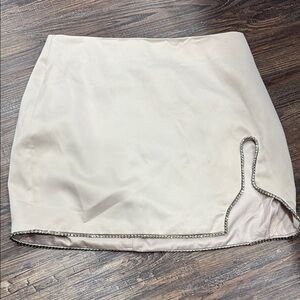 NWT Pretty Little Things Champaign Satin Sequin Trim Mini Skirt - Size 4